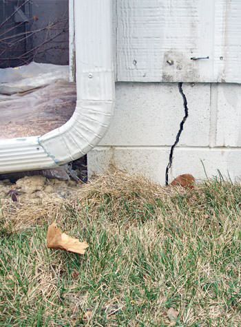 foundation wall cracks due to street creep in La Salle